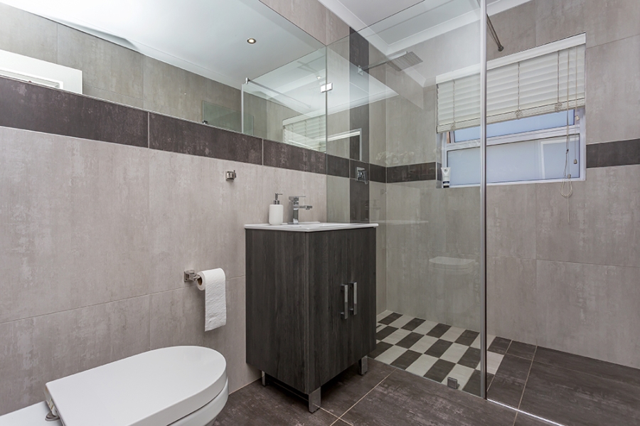 3 Bedroom Property for Sale in Plattekloof Glen Western Cape